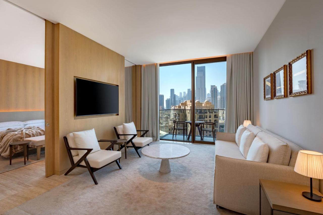 The Dubai Edition 外观 照片 A living room at the hotel