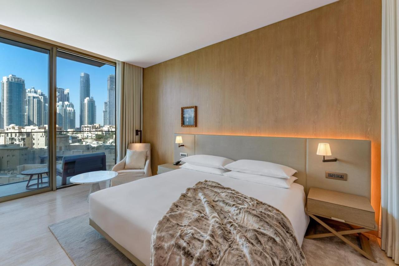 The Dubai Edition 外观 照片 A bedroom at the hotel