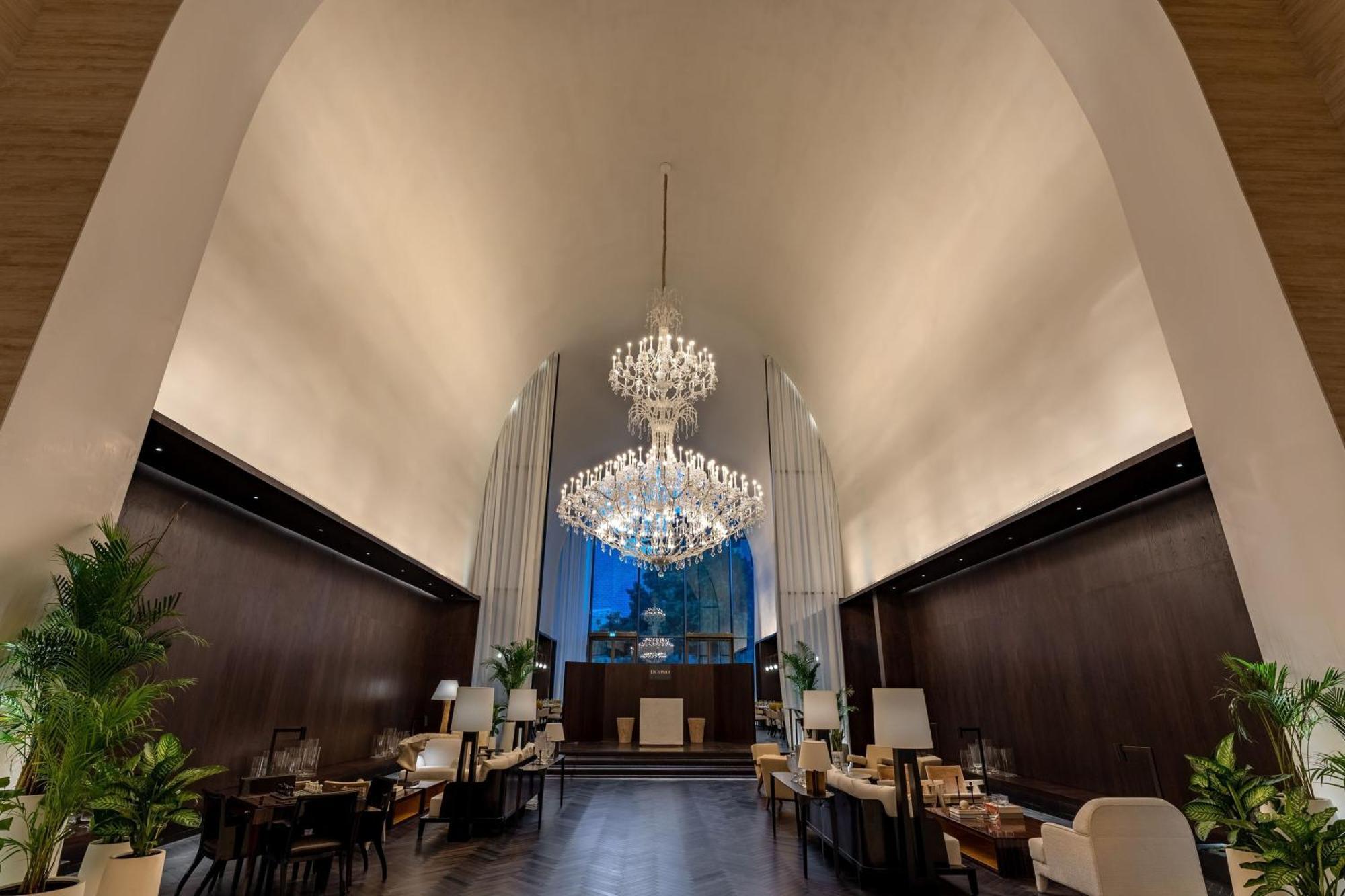 The Dubai Edition 外观 照片 The interior of the church