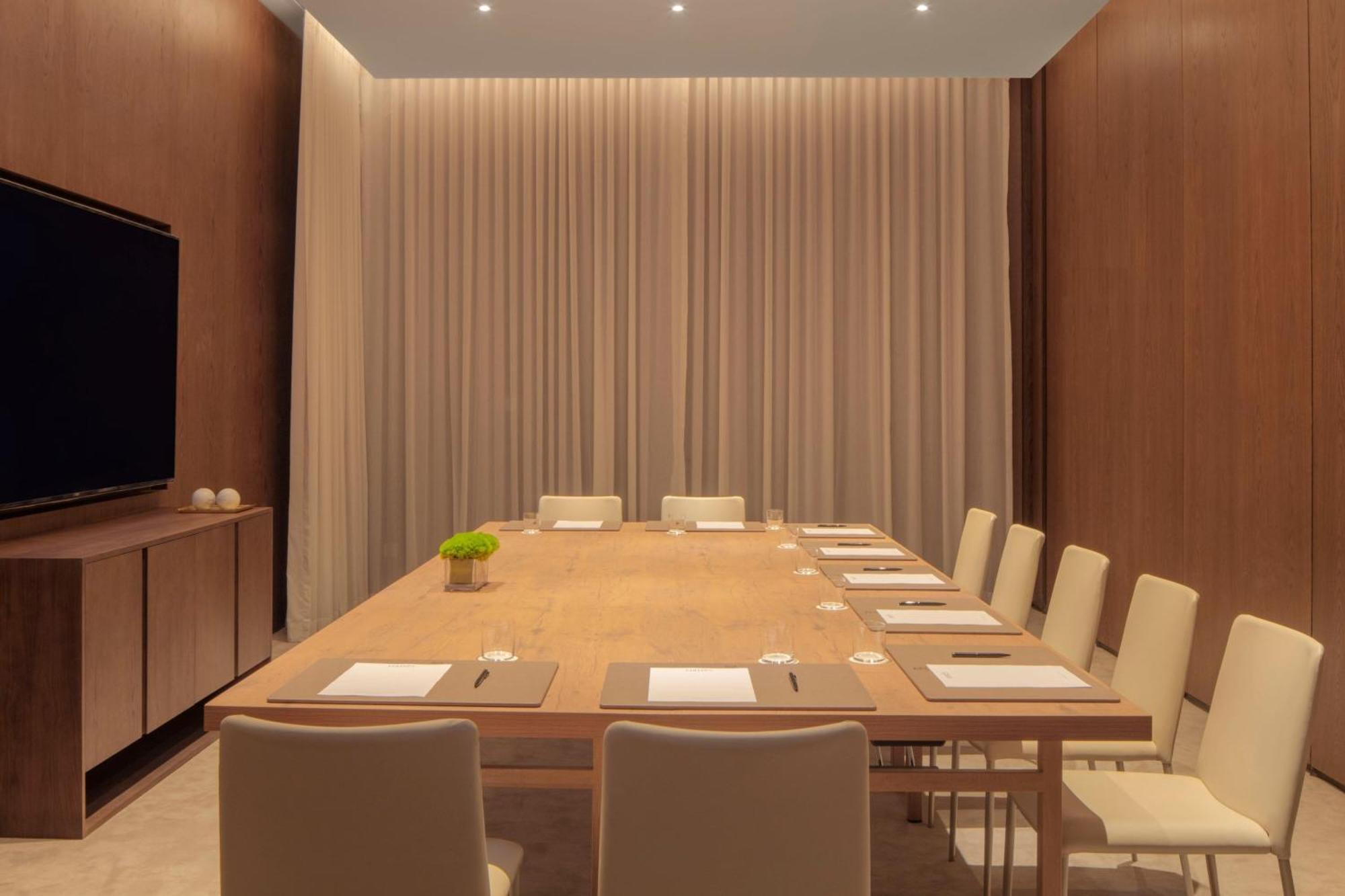The Dubai Edition 外观 照片 Meeting room